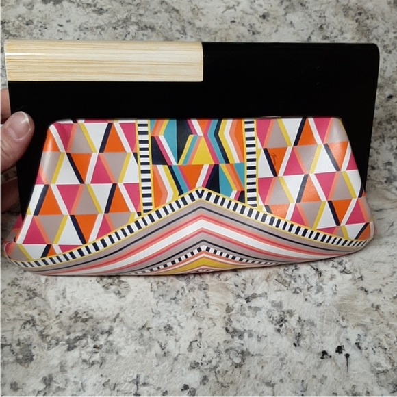✨🌴 Trina Turk Azulejo Sunset clutch🌴✨ NWOT $298 - Picture 2 of 7